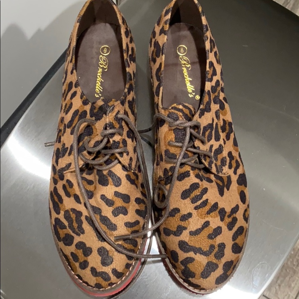 Leopard shoes